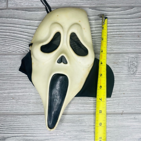 Vintage Easter unlimited ghost face / scream mask make in China rare - Picture 7 of 7